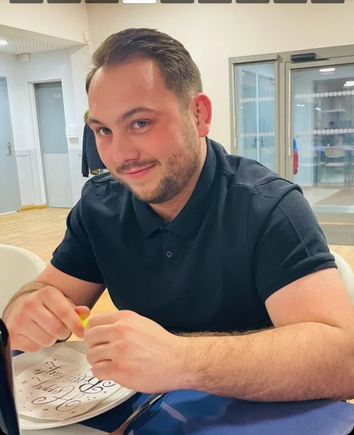 Profil de Aron, 29 ans, pute à Rosny-sous-Bois