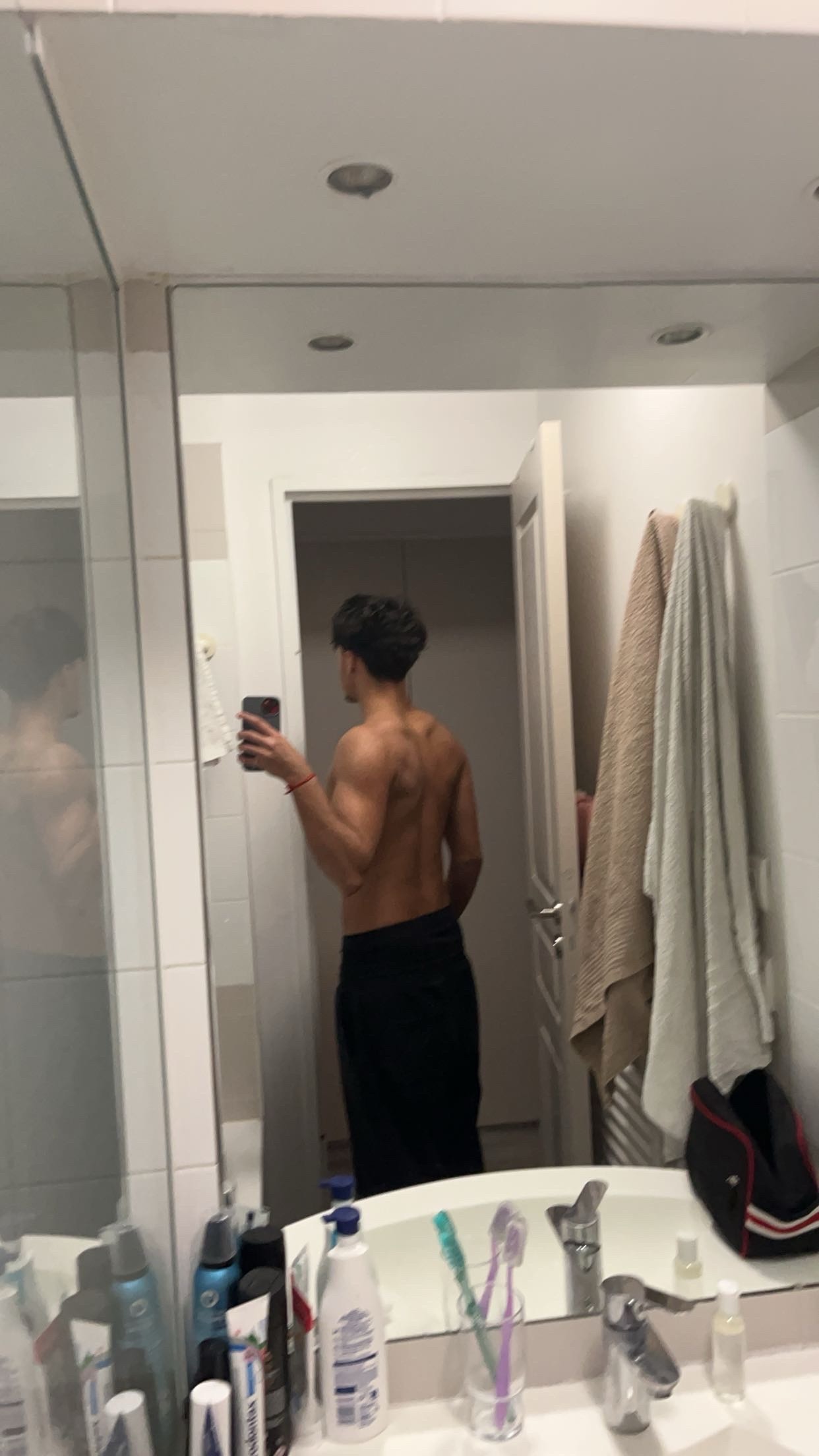 Profil de Ayman, 19 ans, pute à Villetaneuse