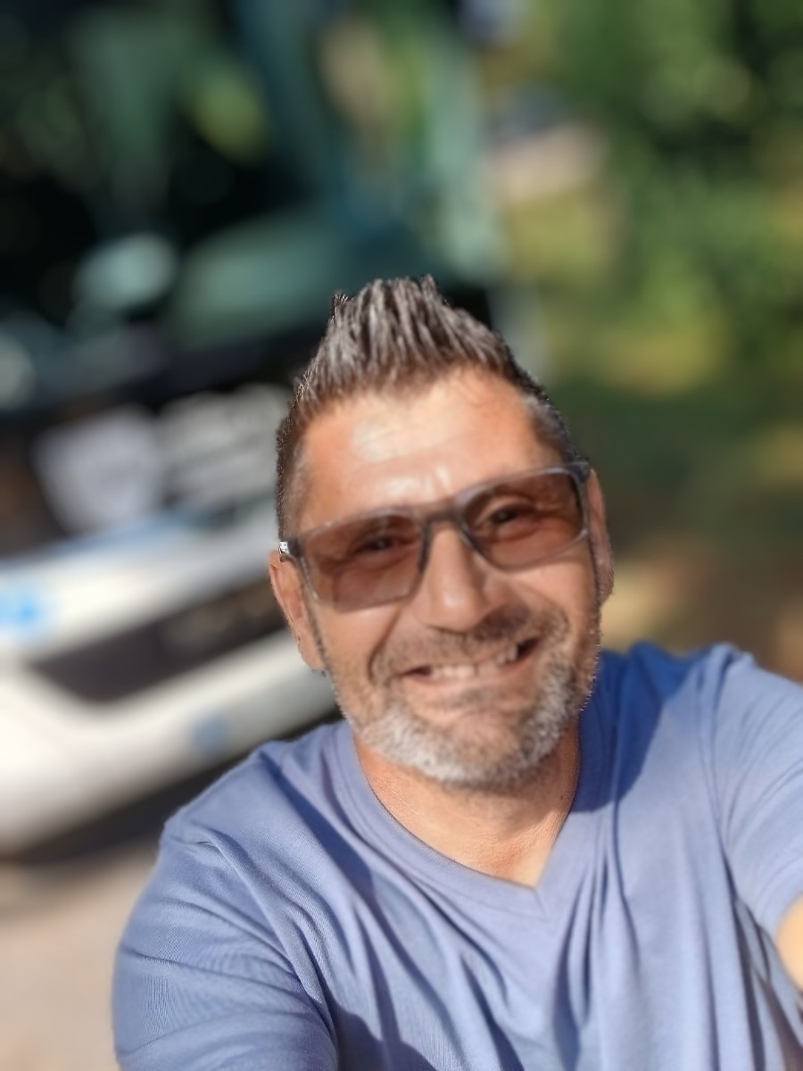Profil de Riyadh, 51 ans, pute à LesLilas