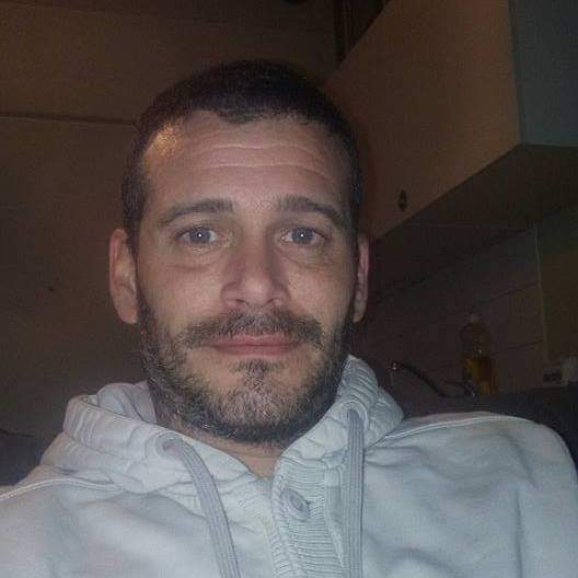 Profil de Chedli, 47 ans, pute à Dugny