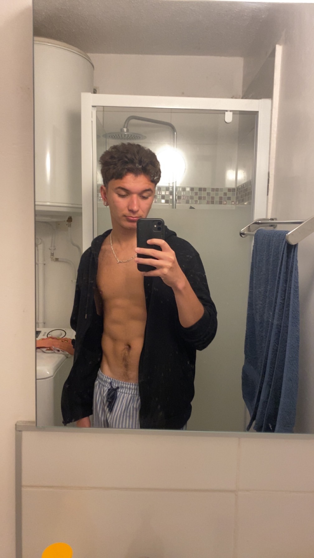 Profil de Emrullah, 21 ans, pute à Épinay-sur-Seine