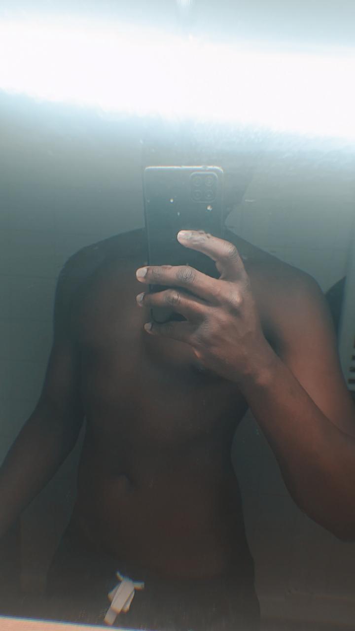 Profil de Sandrino, 19 ans, pute à LeBlanc-Mesnil