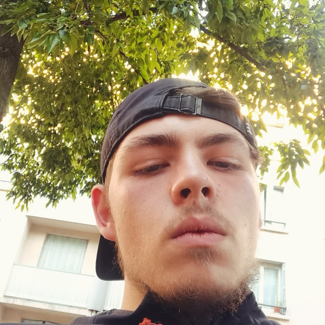 Profil de Meryll, 20 ans, pute à Drancy