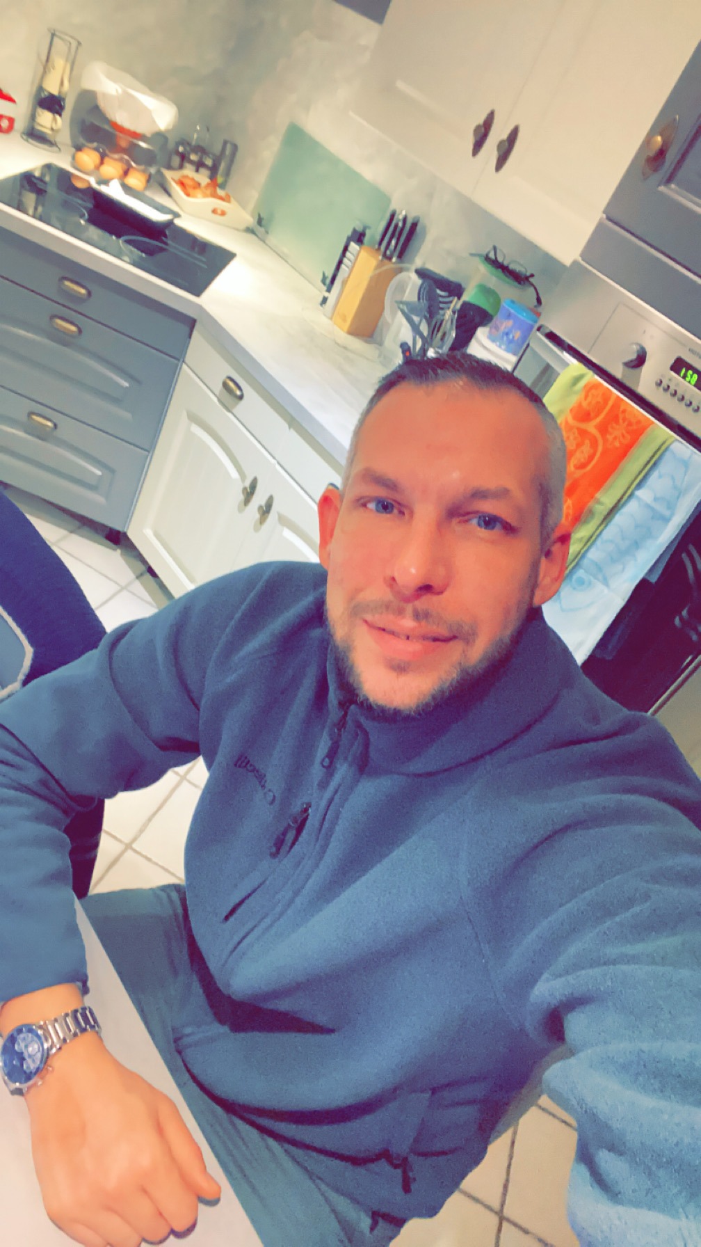 Profil de Burak, 19 ans, pute à LePré-Saint-Gervais